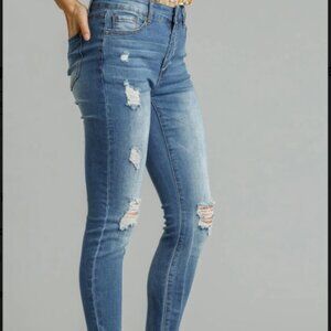Ladies Umgee Distressed Skinny Jeans with Edge Detail - Size 8/10